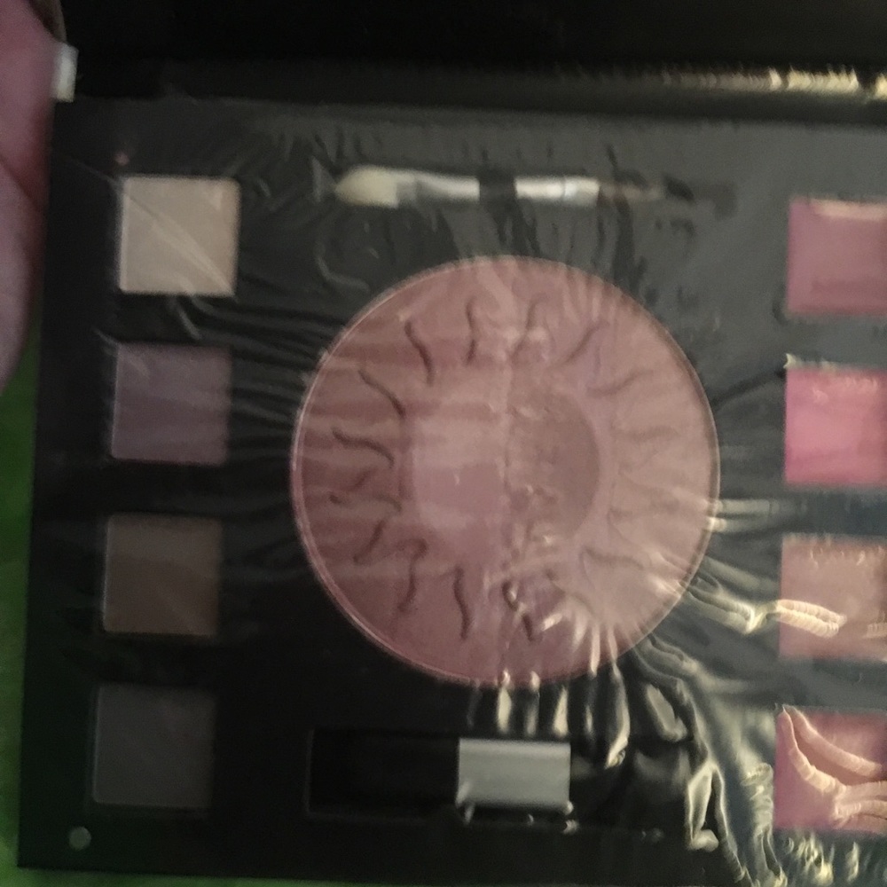 unopened Not Soap Radio make up kit
